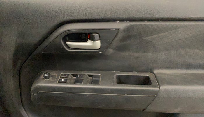 2019 Maruti New Wagon-R VXI 1.2, Petrol, Manual, 22,908 km, Driver Side Door Panels Control