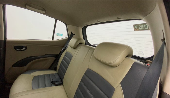 2013 Hyundai i10 SPORTZ 1.2 AT, Petrol, Automatic, 72,733 km, Right Side Rear Door Cabin