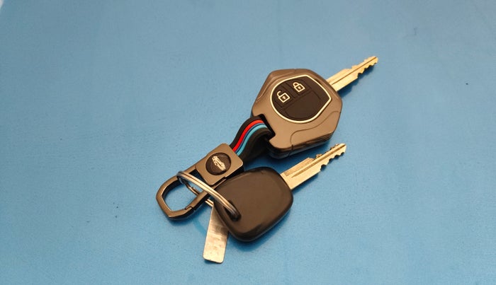 2017 Maruti Alto K10 VXI (O), Petrol, Manual, 37,032 km, Key Close Up