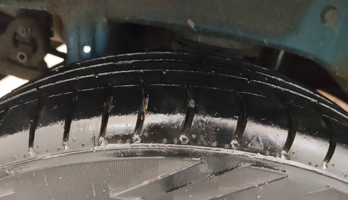 2017 Maruti Alto K10 VXI (O), Petrol, Manual, 37,032 km, Right Rear Tyre Tread