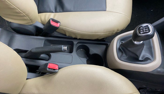 2016 Hyundai Grand i10 SPORTZ 1.2 KAPPA VTVT, Petrol, Manual, 55,544 km, Gear Lever