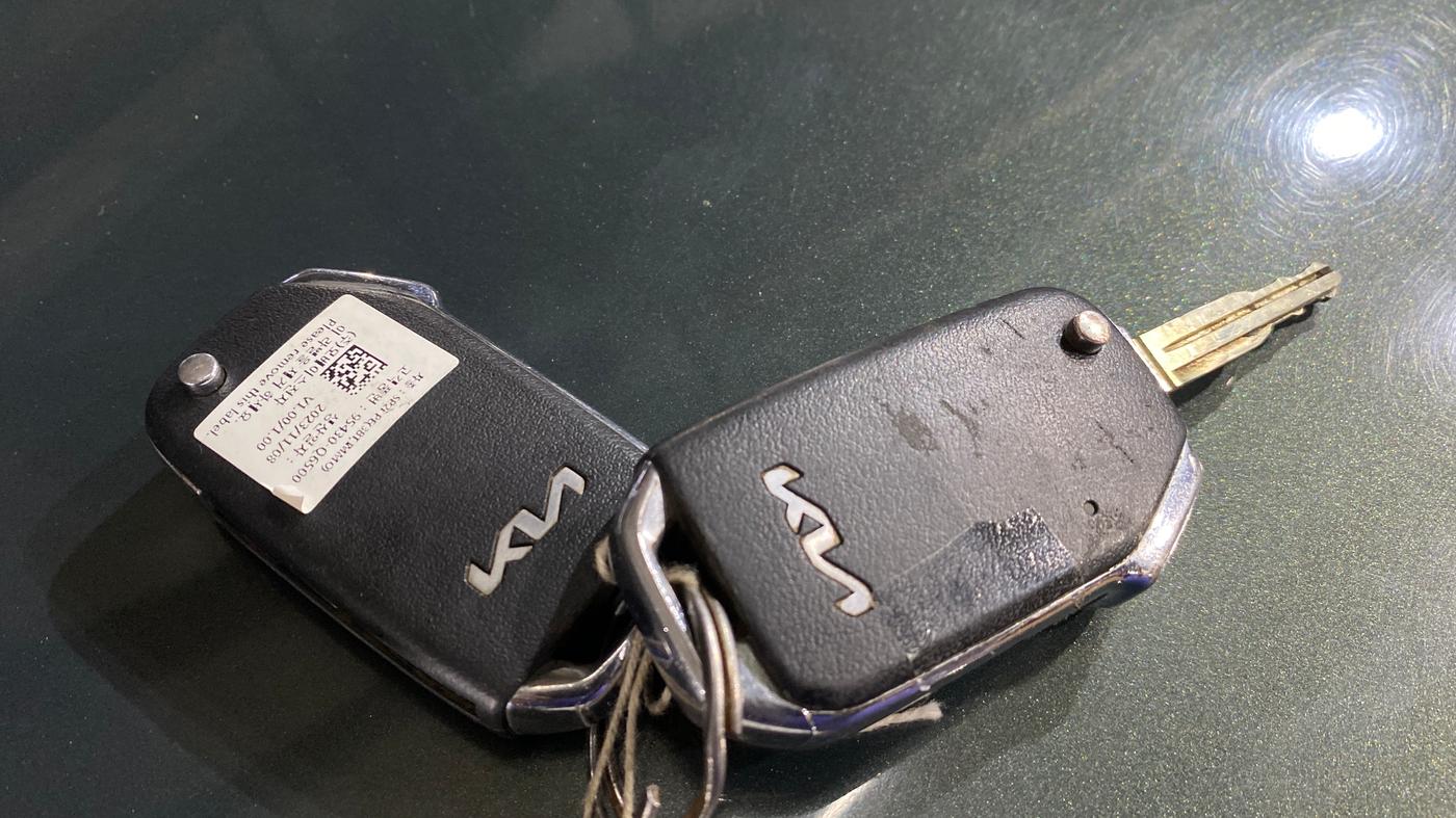2023 KIA SELTOS  HTK 1.5 PETROL MT, Petrol, Manual, 31,073 km, Key Close Up