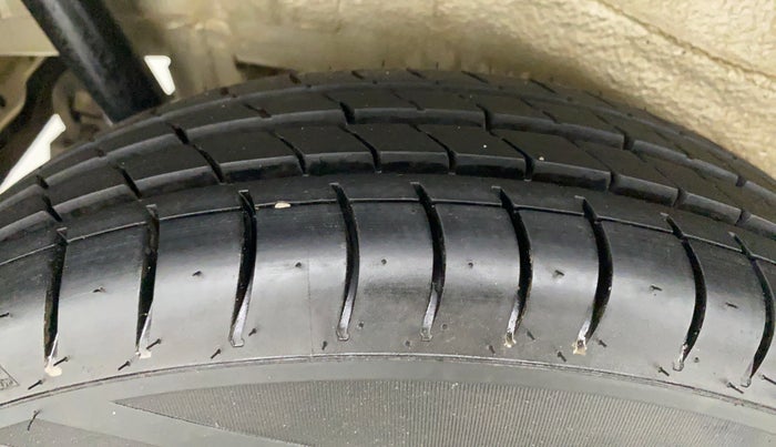 2012 Maruti Wagon R 1.0 LXI, Petrol, Manual, 45,019 km, Right Rear Tyre Tread
