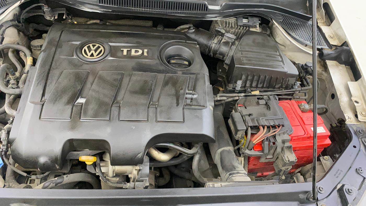 2019 Volkswagen Ameo HIGHLINE PLUS 1.5L AT 16 ALLOY, Diesel, Automatic, 1,01,031 km, Engine View - Left
