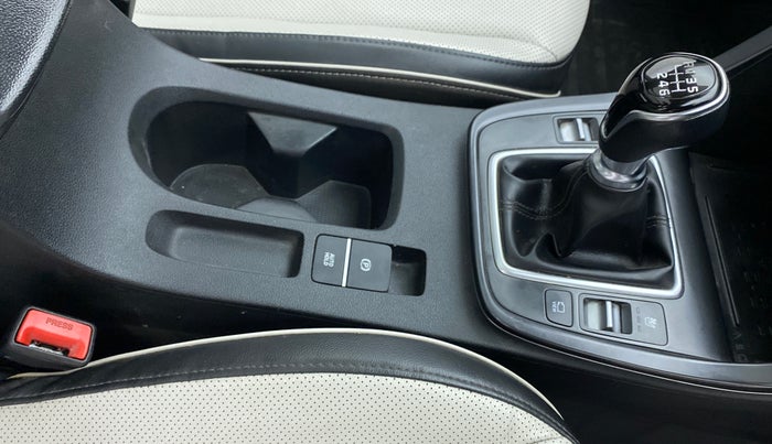 2020 Hyundai Creta 1.5 SX (O), Diesel, Manual, 24,185 km, Gear Lever