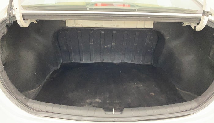2018 Hyundai Verna 1.4 E PETROL, Petrol, Manual, 87,409 km, Boot Inside