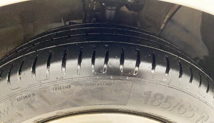 2018 Hyundai Verna 1.4 E PETROL, Petrol, Manual, 87,409 km, Right Front Tyre Tread