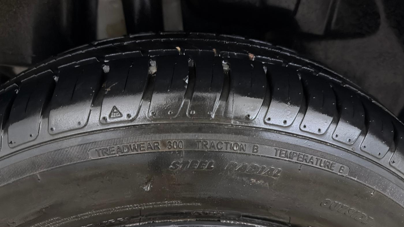 2024 Maruti Swift VXI, Petrol, Manual, 23,779 km, Right Rear Tyre Tread