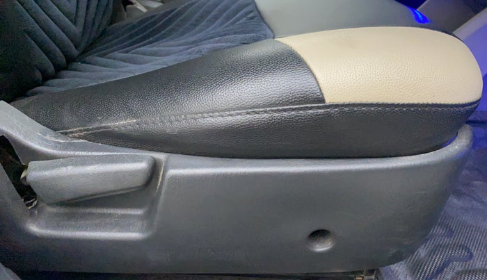 2017 Maruti Alto K10 VXI P, Petrol, Manual, 68,082 km, Driver Side Adjustment Panel