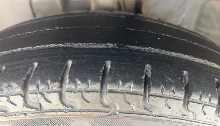 2019 Datsun Redi Go A, Petrol, Manual, 28,095 km, Left Front Tyre Tread