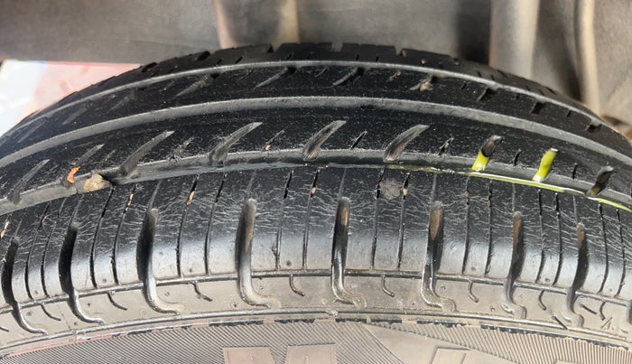 2019 Datsun Redi Go A, Petrol, Manual, 28,095 km, Right Rear Tyre Tread