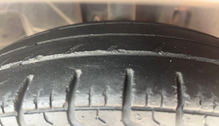 2019 Datsun Redi Go A, Petrol, Manual, 28,095 km, Right Front Tyre Tread