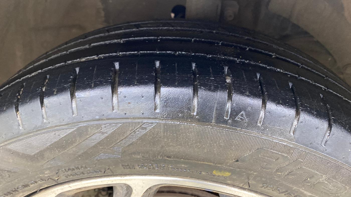 2019 Maruti Baleno ZETA PETROL 1.2, Petrol, Manual, 46,144 km, Right Front Tyre Tread