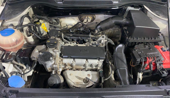 2015 Volkswagen Polo HIGHLINE1.2L, Petrol, Manual, 51,135 km, Engine View