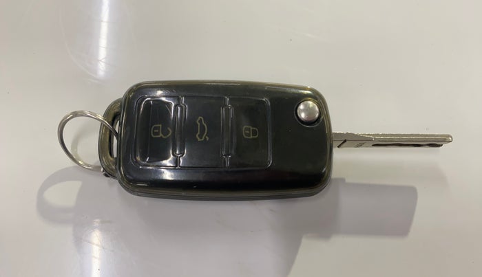 2015 Volkswagen Polo HIGHLINE1.2L, Petrol, Manual, 51,135 km, Key Close Up