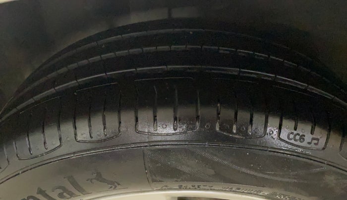 2015 Volkswagen Polo HIGHLINE1.2L, Petrol, Manual, 51,135 km, Right Rear Tyre Tread