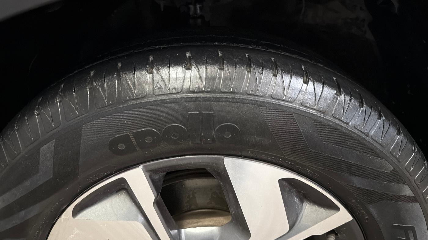 2022 KIA SONET HTX 1.0 IMT, Petrol, Manual, 80,924 km, Left Front Tyre Tread