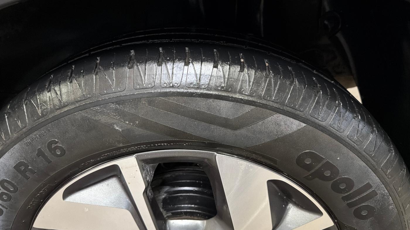 2022 KIA SONET HTX 1.0 IMT, Petrol, Manual, 80,924 km, Left Rear Tyre Tread