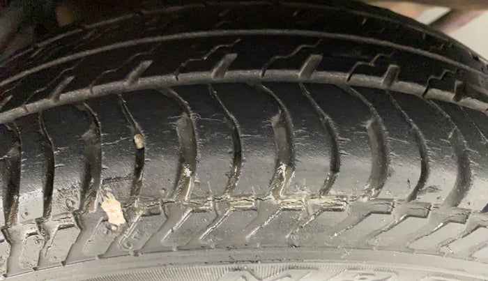 2010 Maruti Alto K10 VXI P, Petrol, Manual, 16,872 km, Right Front Tyre Tread