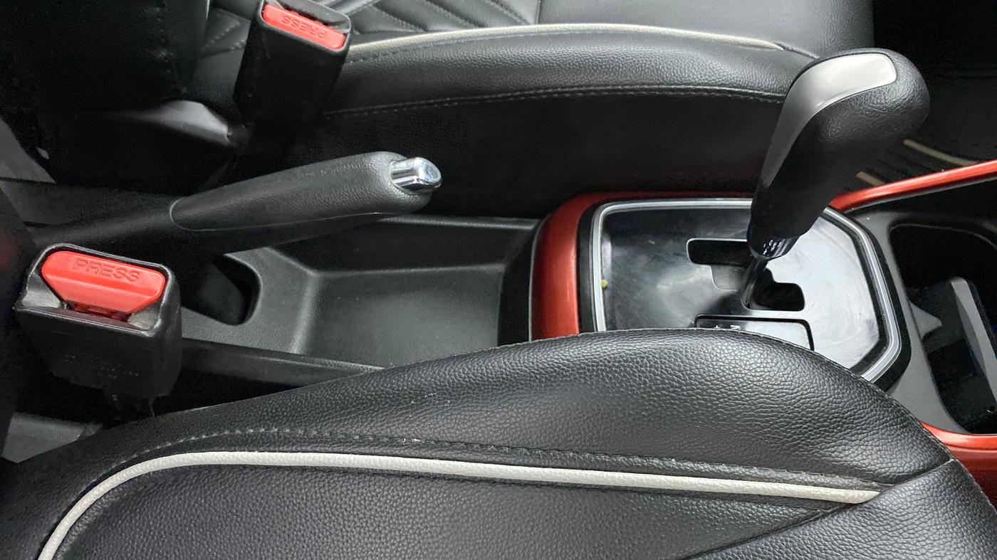 2017 Maruti IGNIS ZETA 1.2 AMT, Petrol, Automatic, 83,179 km, Gear Lever