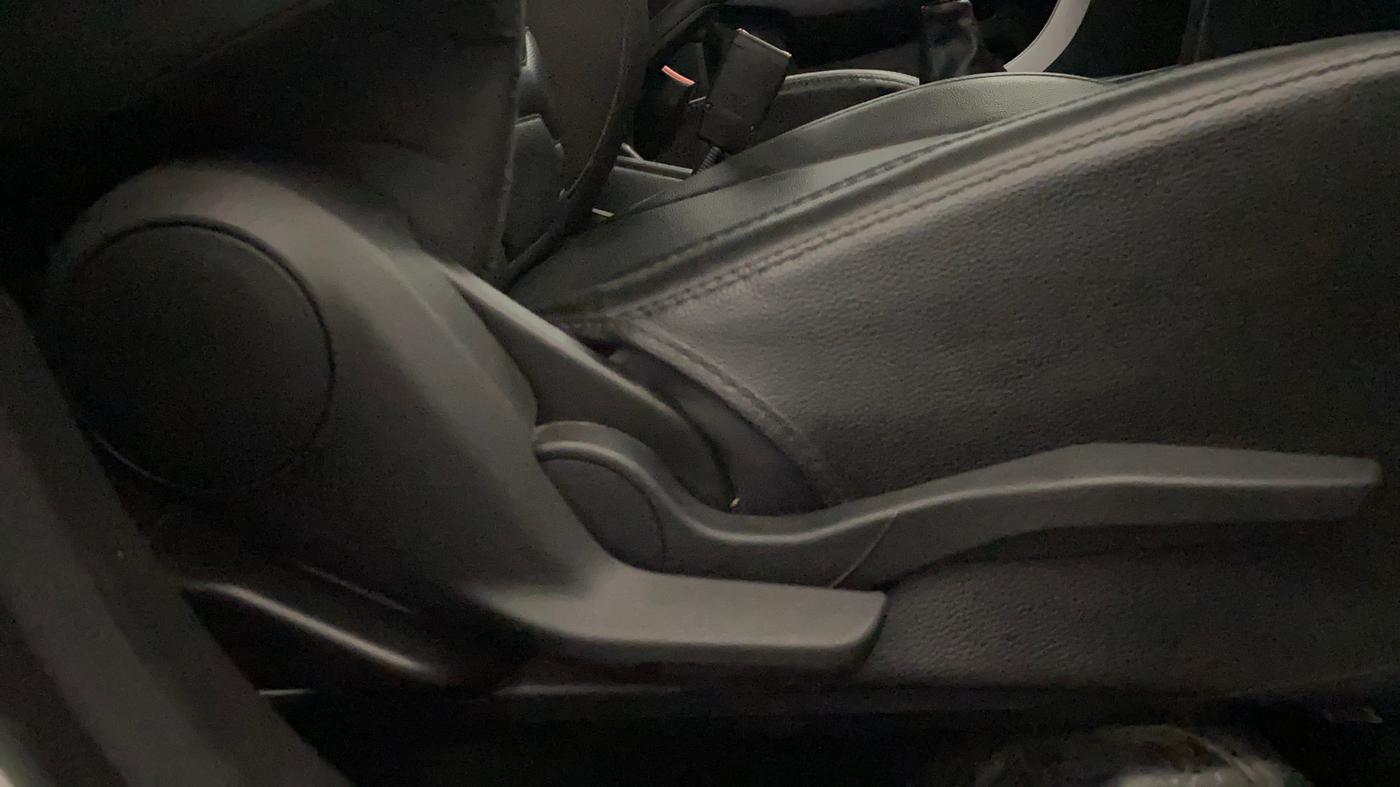 2025 Maruti BREZZA ZXI SMART HYBRID , Petrol, Manual, 12,959 km, Driver Side Adjustment Panel