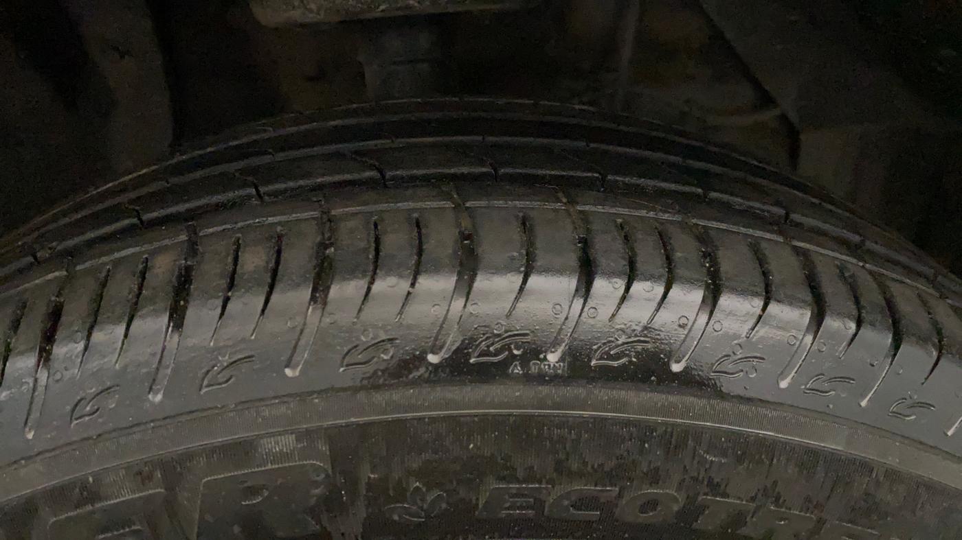 2025 Maruti BREZZA ZXI SMART HYBRID , Petrol, Manual, 12,959 km, Right Front Tyre Tread