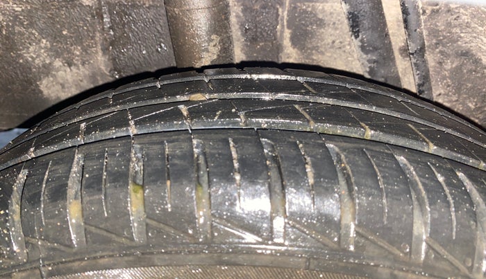 2020 Renault Kwid RXT 1.0 (O), Petrol, Manual, 20,804 km, Right Rear Tyre Tread