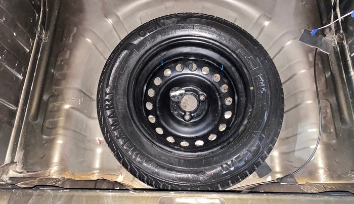 2020 Renault Kwid RXT 1.0 (O), Petrol, Manual, 20,804 km, Spare Tyre