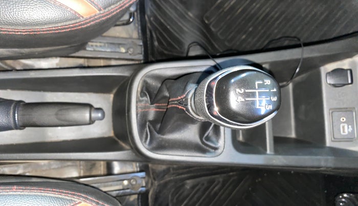 2020 Renault Kwid RXT 1.0 (O), Petrol, Manual, 20,804 km, Gear Lever