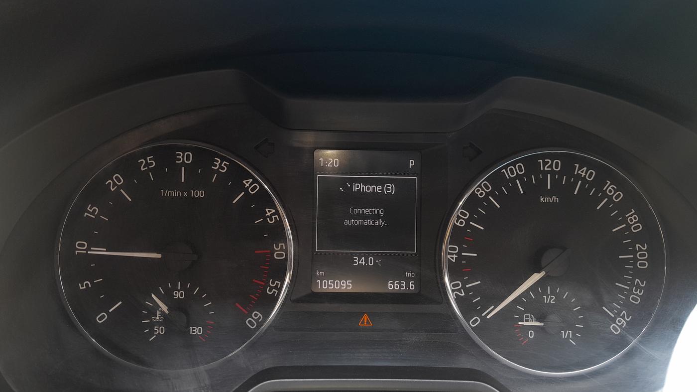 2013 Skoda Octavia ELEGANCE 2.0 TDI AT, Diesel, Automatic, 1,05,095 km, Odometer Image