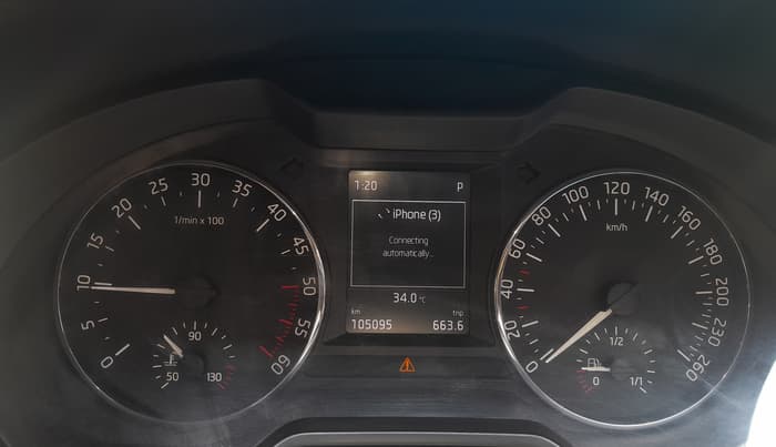 2013 Skoda Octavia ELEGANCE 2.0 TDI AT, Diesel, Automatic, 1,05,095 km, Odometer Image