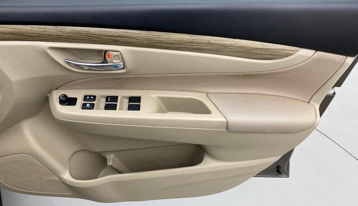 2018 Maruti Ciaz 1.5 SIGMA SHVS, Petrol, Manual, 26,968 km, Driver Side Door Panels Control