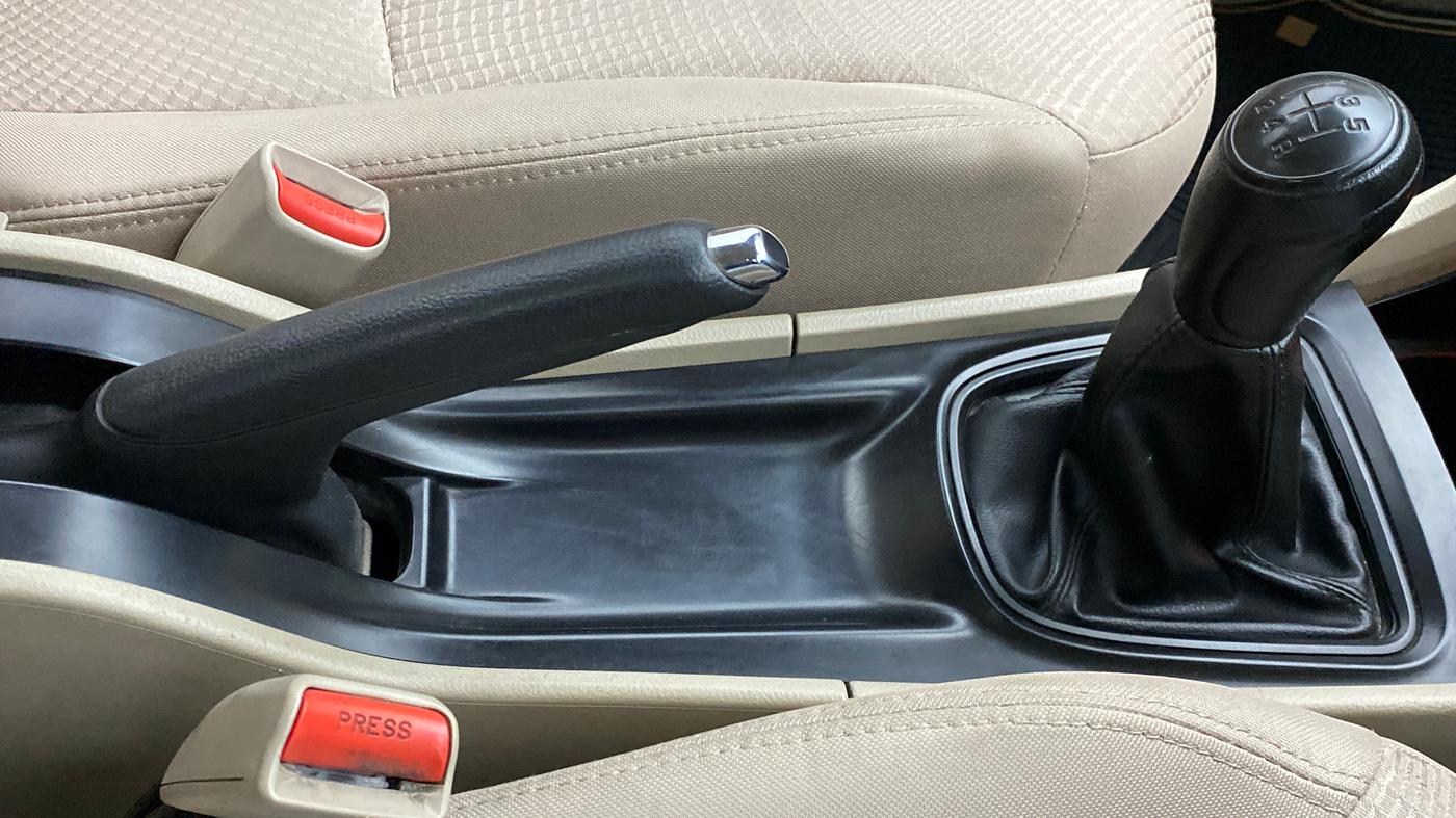 2018 Maruti Ciaz 1.5 SIGMA SHVS, Petrol, Manual, 26,968 km, Gear Lever