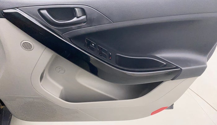 2019 Tata NEXON XM PETROL, CNG, Manual, 28,058 km, Driver Side Door Panels Control