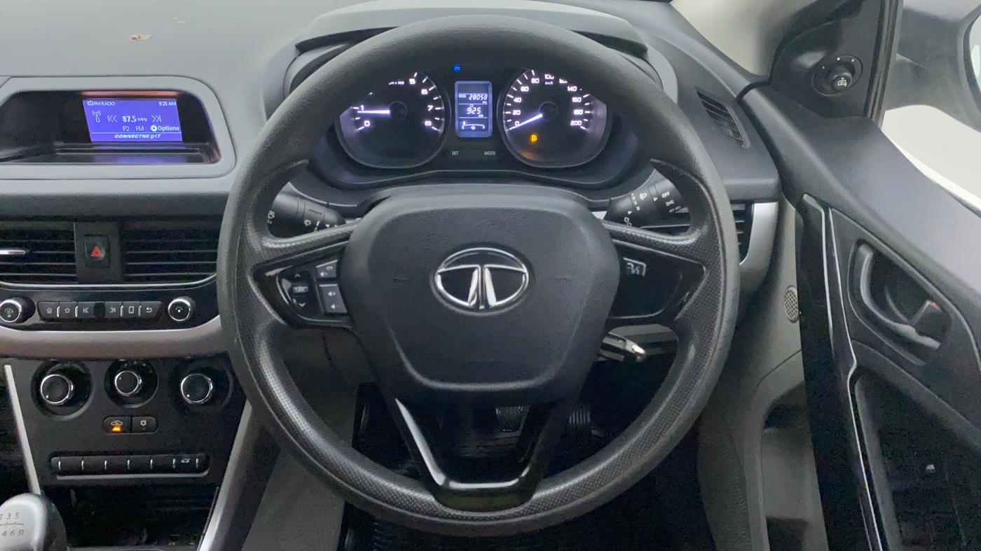 2019 Tata NEXON XM PETROL, CNG, Manual, 28,058 km, Steering Wheel Close Up