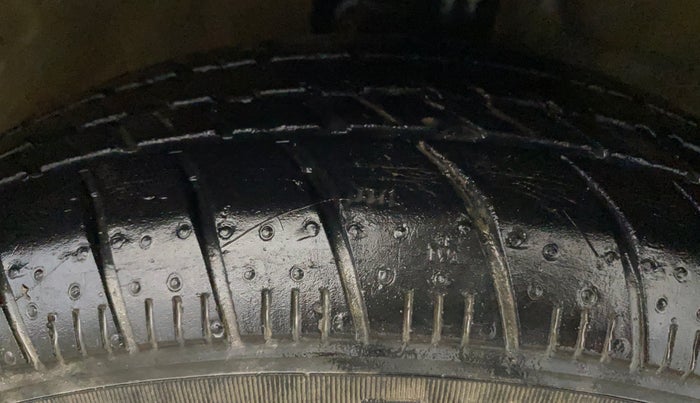 2019 Maruti Celerio VXI CNG, CNG, Manual, 31,583 km, Right Front Tyre Tread