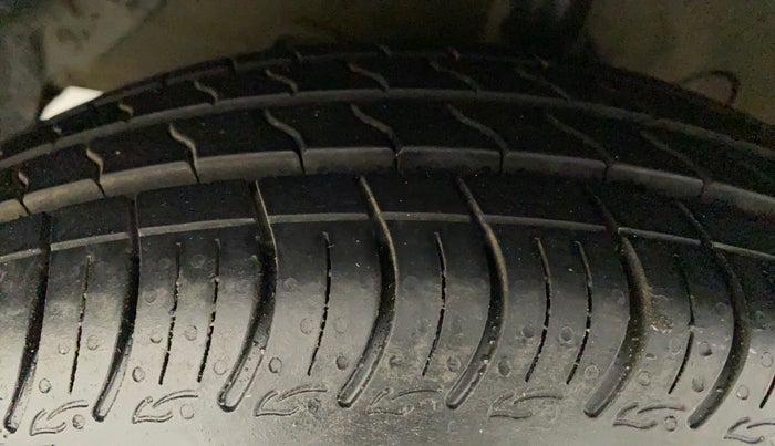 2020 Hyundai AURA S 1.2 CNG, CNG, Manual, 68,662 km, Left Front Tyre Tread