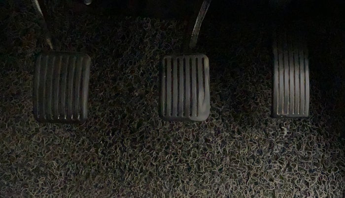 2020 Hyundai AURA S 1.2 CNG, CNG, Manual, 68,662 km, Pedals