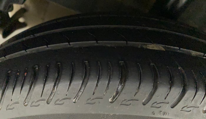 2020 Hyundai AURA S 1.2 CNG, CNG, Manual, 68,662 km, Right Rear Tyre Tread