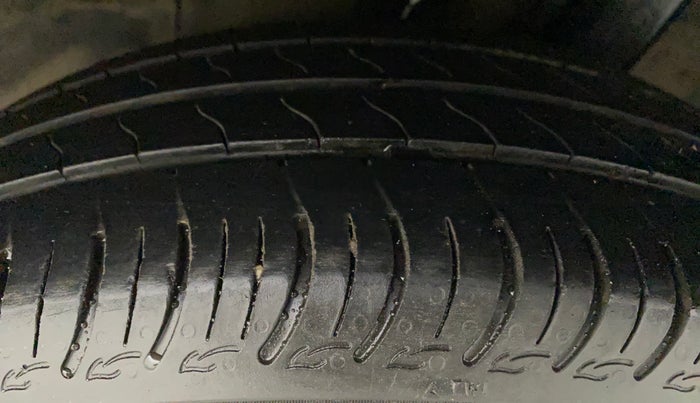 2020 Hyundai AURA S 1.2 CNG, CNG, Manual, 68,662 km, Left Rear Tyre Tread