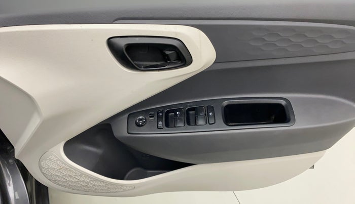 2020 Hyundai AURA S 1.2 CNG, CNG, Manual, 68,662 km, Driver Side Door Panels Control