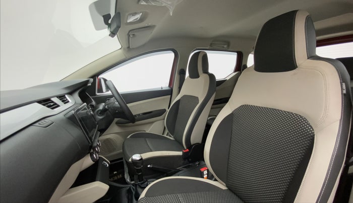 2019 Renault TRIBER 1.0 RXZ, Petrol, Manual, 22,445 km, Right Side Front Door Cabin