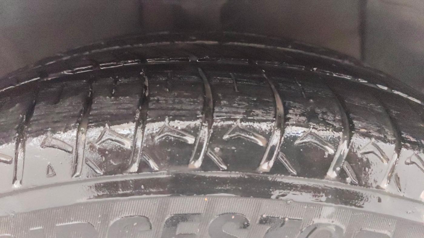 2019 Hyundai Grand i10 ASTA 1.2 KAPPA VTVT, CNG, Manual, 69,466 km, Right Front Tyre Tread