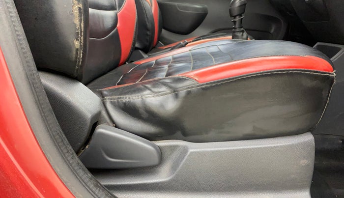 2016 Renault Kwid RXT 0.8, Petrol, Manual, 37,995 km, Driver Side Adjustment Panel