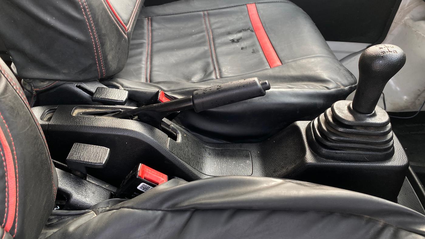 2024 Maruti Eeco 5 STR AC, Petrol, Manual, 8,052 km, Gear Lever