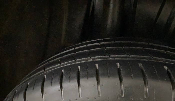 2022 Maruti Baleno ZETA PETROL 1.2, Petrol, Manual, 36,193 km, Right Rear Tyre Tread