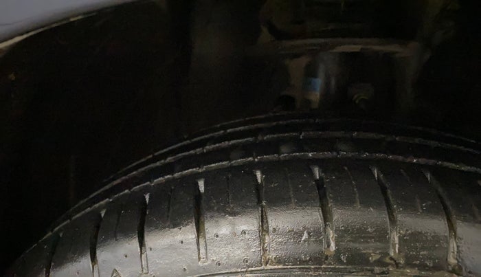 2022 Maruti Baleno ZETA PETROL 1.2, Petrol, Manual, 36,193 km, Right Front Tyre Tread