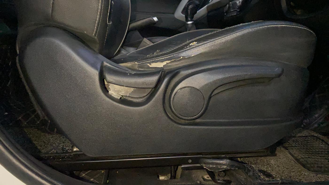 2017 Hyundai Creta SX (O) 1.6 DIESEL, Diesel, Manual, 90,283 km, Driver Side Adjustment Panel