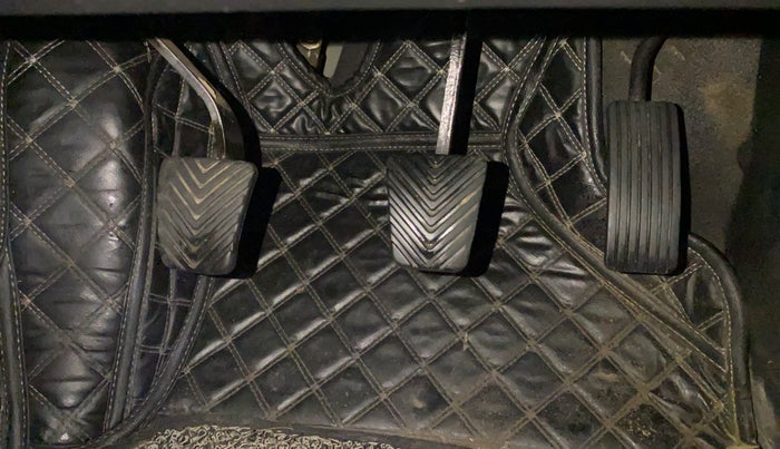 2017 Hyundai Creta SX (O) 1.6 DIESEL, Diesel, Manual, 90,413 km, Pedals