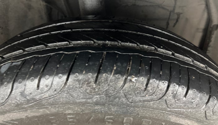 2018 Toyota YARIS VX CVT, Petrol, Automatic, 31,719 km, Right Front Tyre Tread